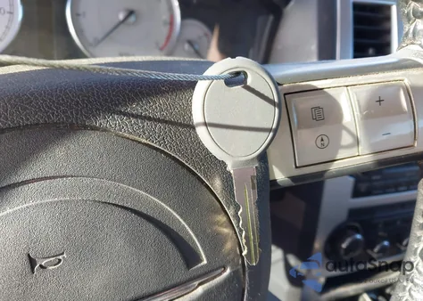 2005 Chrysler 300C from USA, damaged, VIN 2C3JA63H85H170880